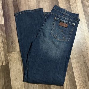 Wranglers Relaxed Boot Cut Jeans NWOT